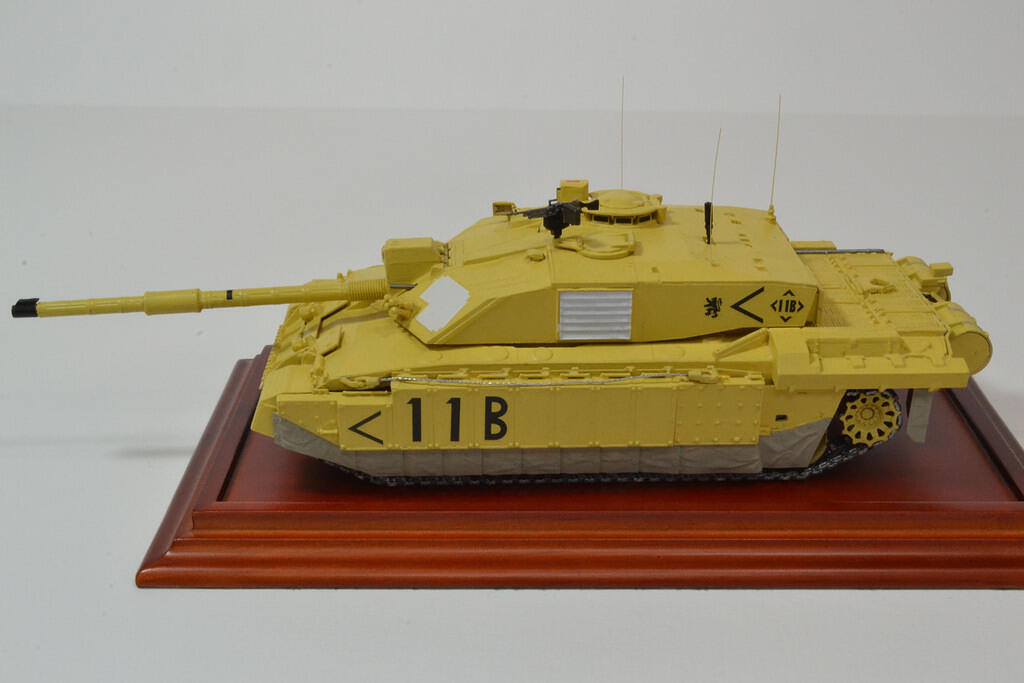 Challenger 2 1/48