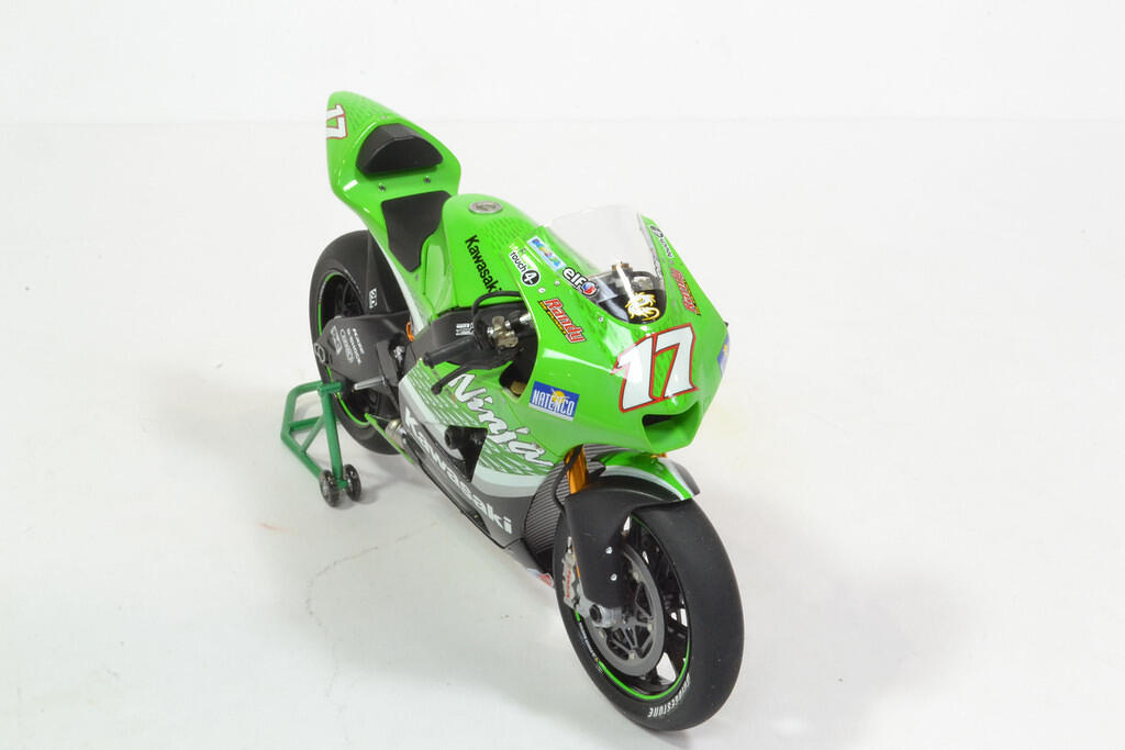 1:12 Kawasaki Ninja ZX-RR 2006