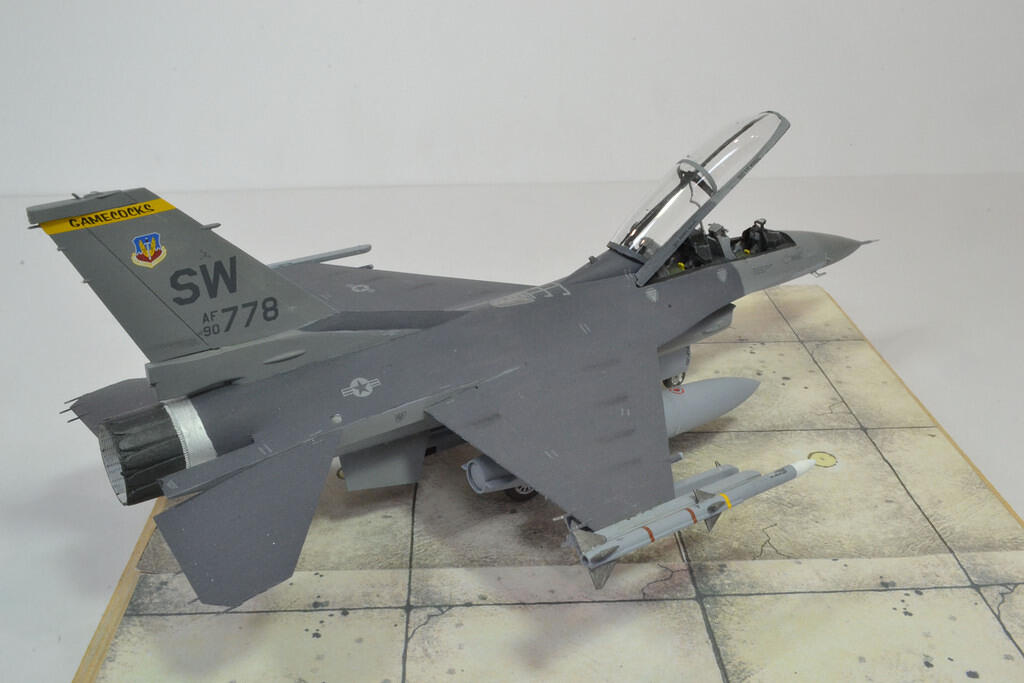General Dynamics F-16D  Block 42