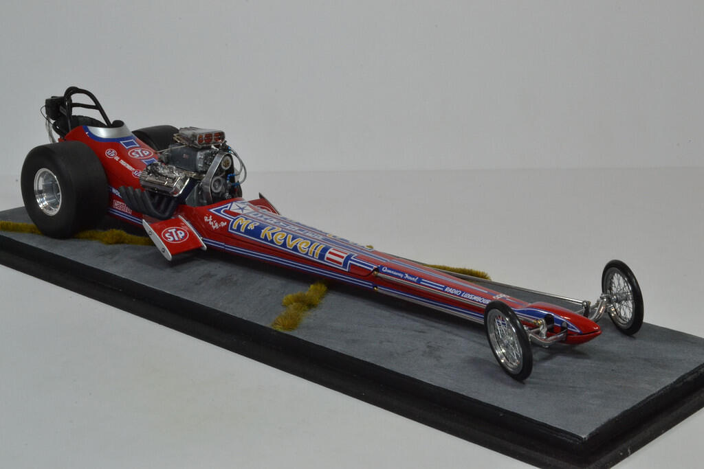 1:16 'Mr Revell' Dragster