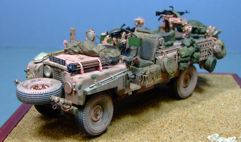 SAS Pink Panther Land Rover,1:35