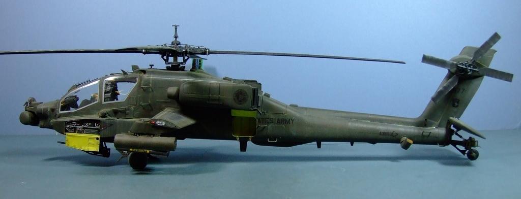 Boeing AH-64A Apache, US Army, 1:32