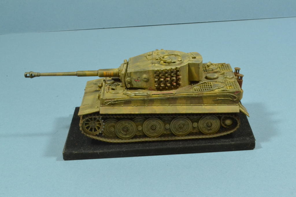 Tiger 1 1/48