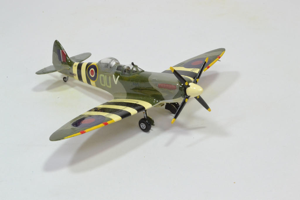 Spitfire TR9