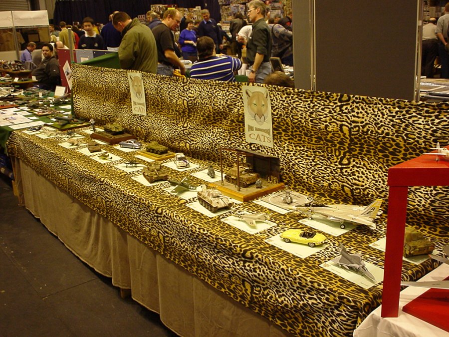 2000 Branch Display - Cats